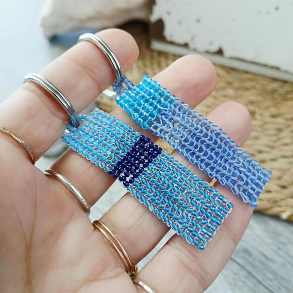 Blue Herringbone Beaded Key Chain 3" - Picture 4 of 4